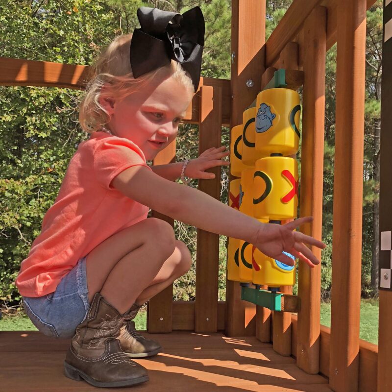 Gorilla-Playsets-Tic-Tac-Toe-Installed