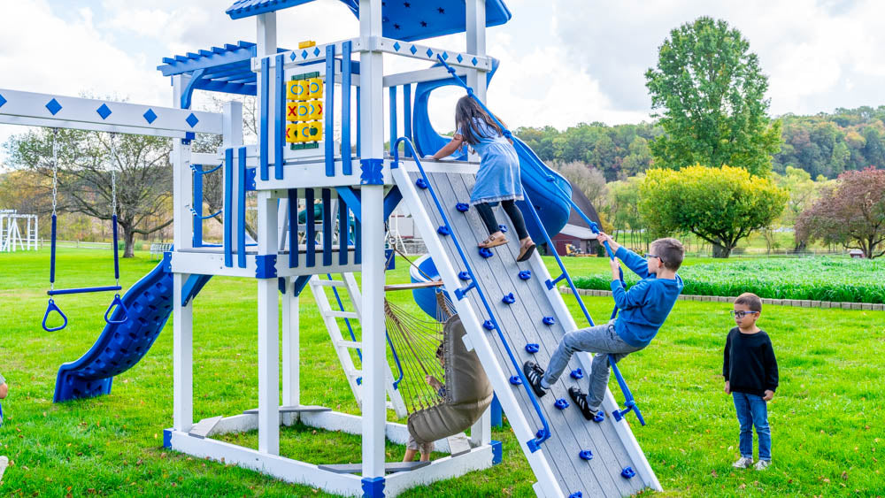 King-Swings-Captains-Castle-Vinyl-Swing-Set-Rock-Wall