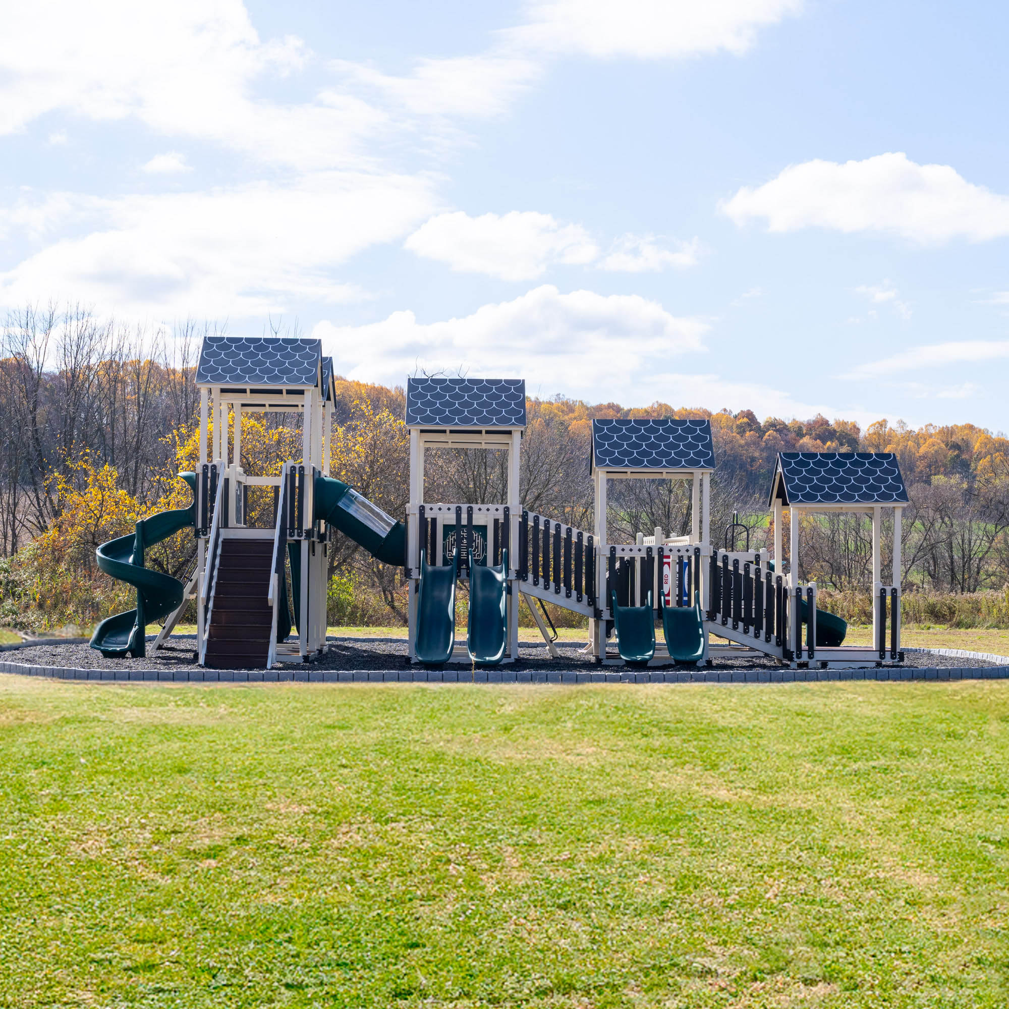 King-Swings-Commercial-Playgrounds-Moonwalker-Left-Straight