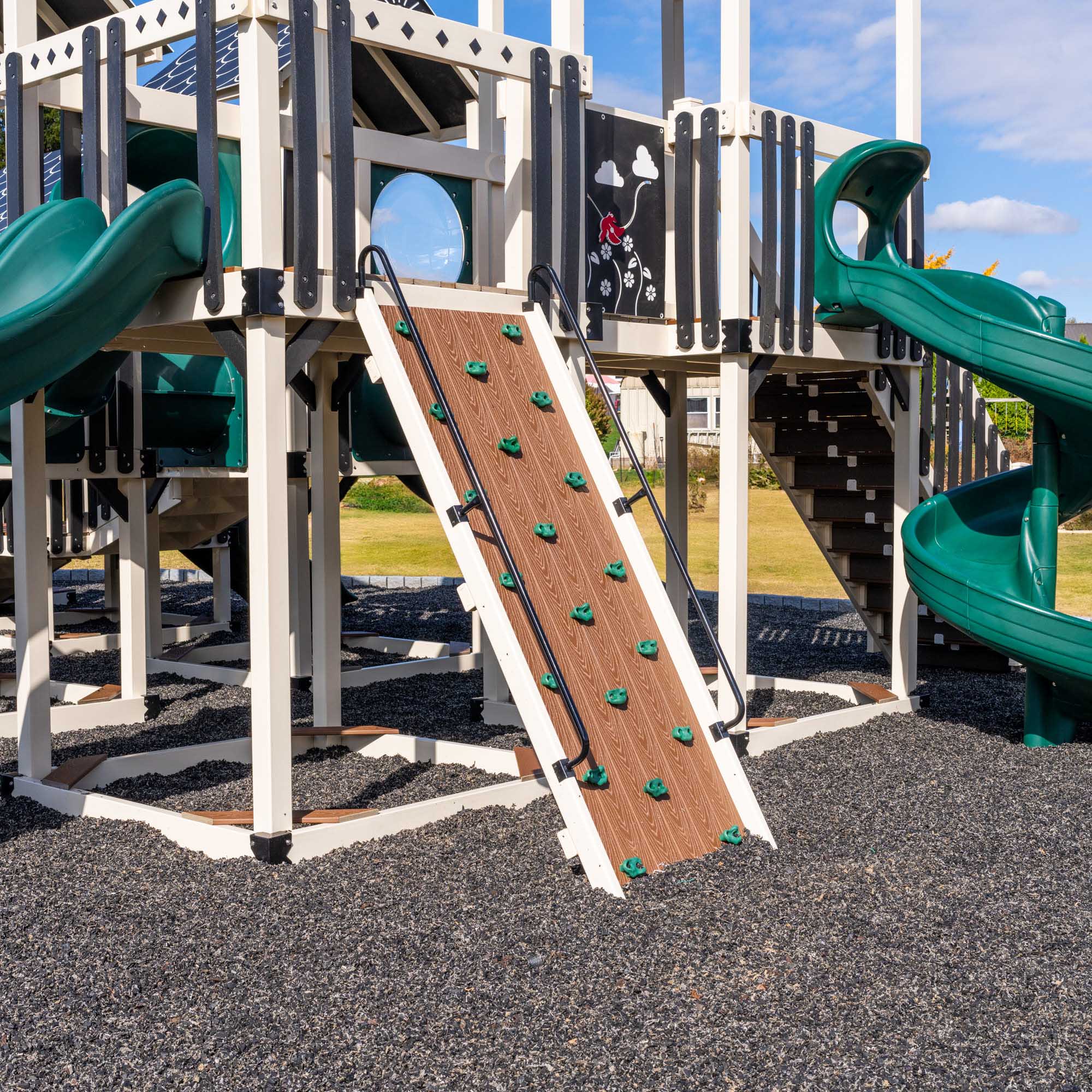 King-Swings-Commercial-Playgrounds-Moonwalker-Rock-Wall