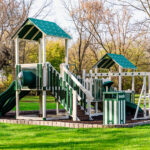 King-Swings-Commercial-Playgrounds-Navigator-Back
