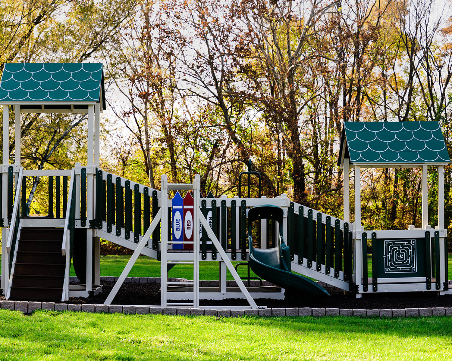 King-Swings-Commercial-Playgrounds-Navigator-Side2