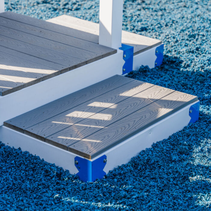 King-Swings-Commercial-Playgrounds-Pioneer-Stairs-Small