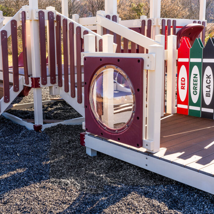 King-Swings-Commercial-Playgrounds-Trail-Blazer-Bubble