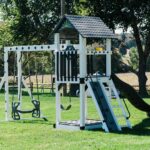 King-Swings-Cubbys-Fort-Vinyl-Swing-Set-Back