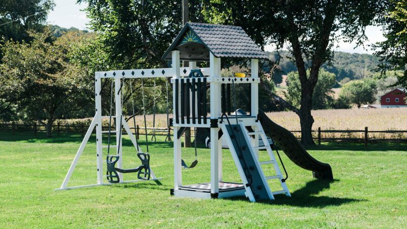 King-Swings-Cubbys-Fort-Vinyl-Swing-Set-Back