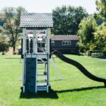 King-Swings-Cubbys-Fort-Vinyl-Swing-Set-Side
