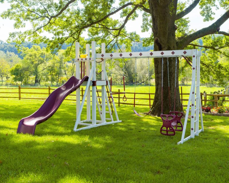 King-Swings-Honeybear-Hangout-Vinyl-Swing-Set-Side-2