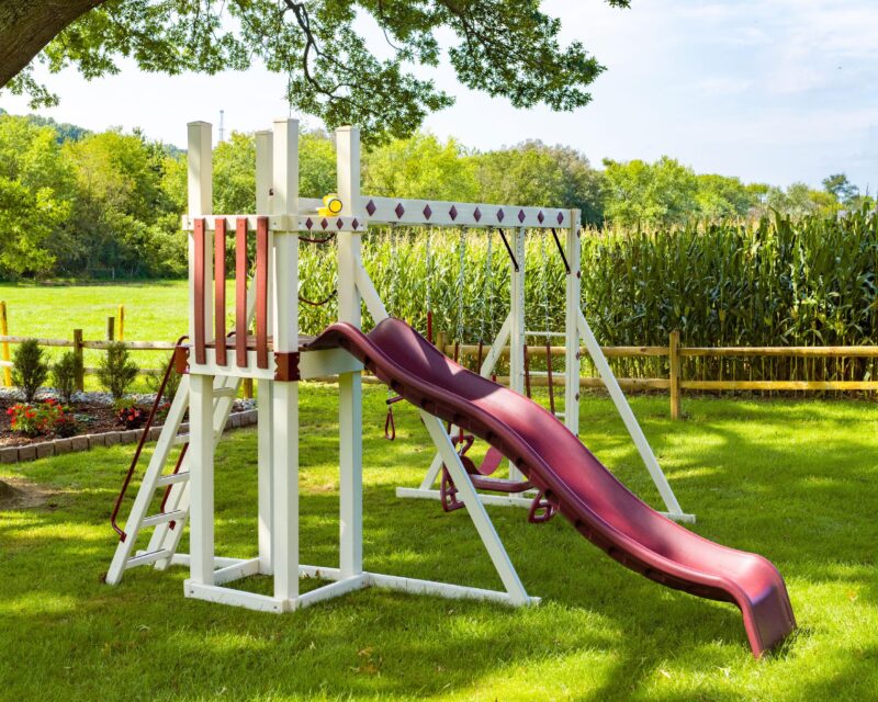 King-Swings-Honeybear-Hangout-Vinyl-Swing-Set-Side