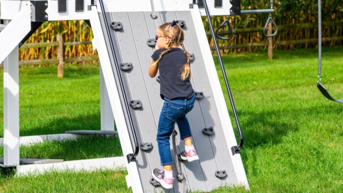 King-Swings-Sea-King-Vinyl-Swing-Set-Rock-Wall