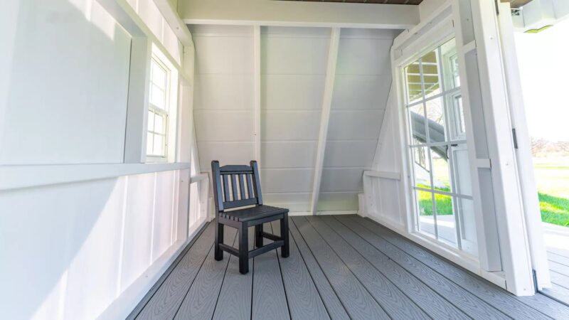 King-Swings-The-Chalet-A-Frame-Playset-Inner-Right