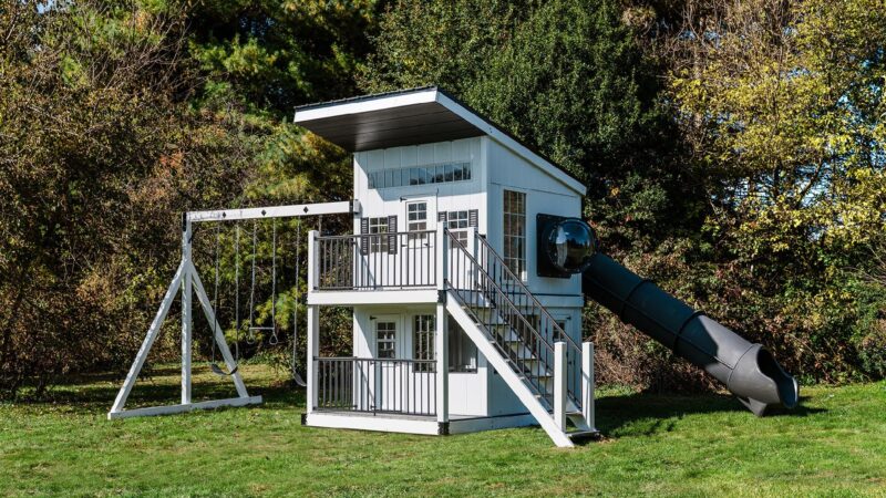 King-Swings-The-Homestead-Playhouse