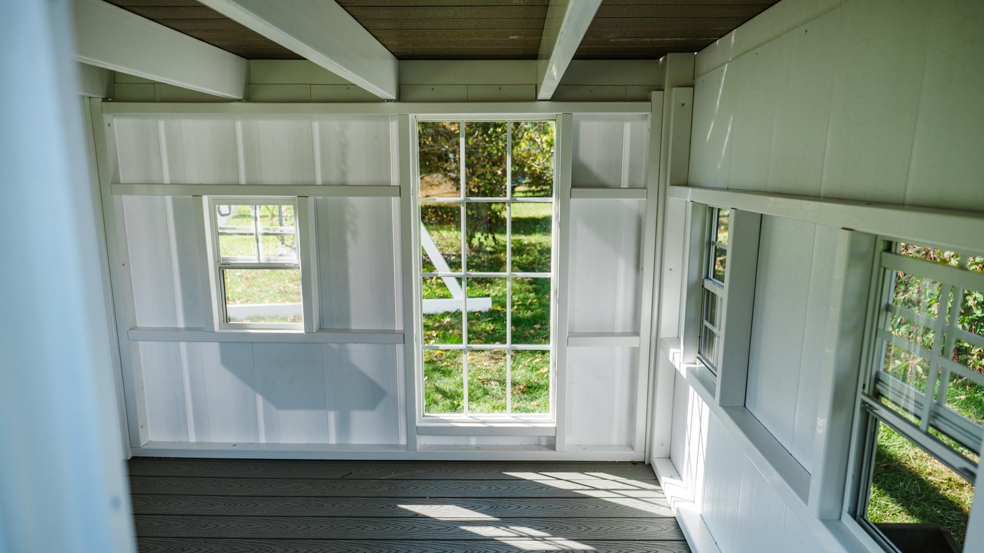 King-Swings-The-Homestead-Playhouse-Inside-Top