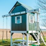 King-Swings-The-Lodge-Playhouse-Back