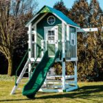 King-Swings-The-Lodge-Playhouse-Front