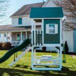 King-Swings-The-Lodge-Playhouse-Side