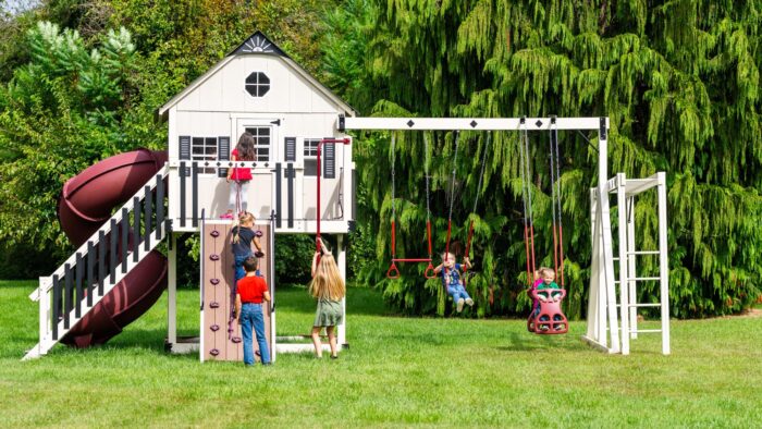 King-Swings-The-Palace-Vinyl-Swing-Set-Front