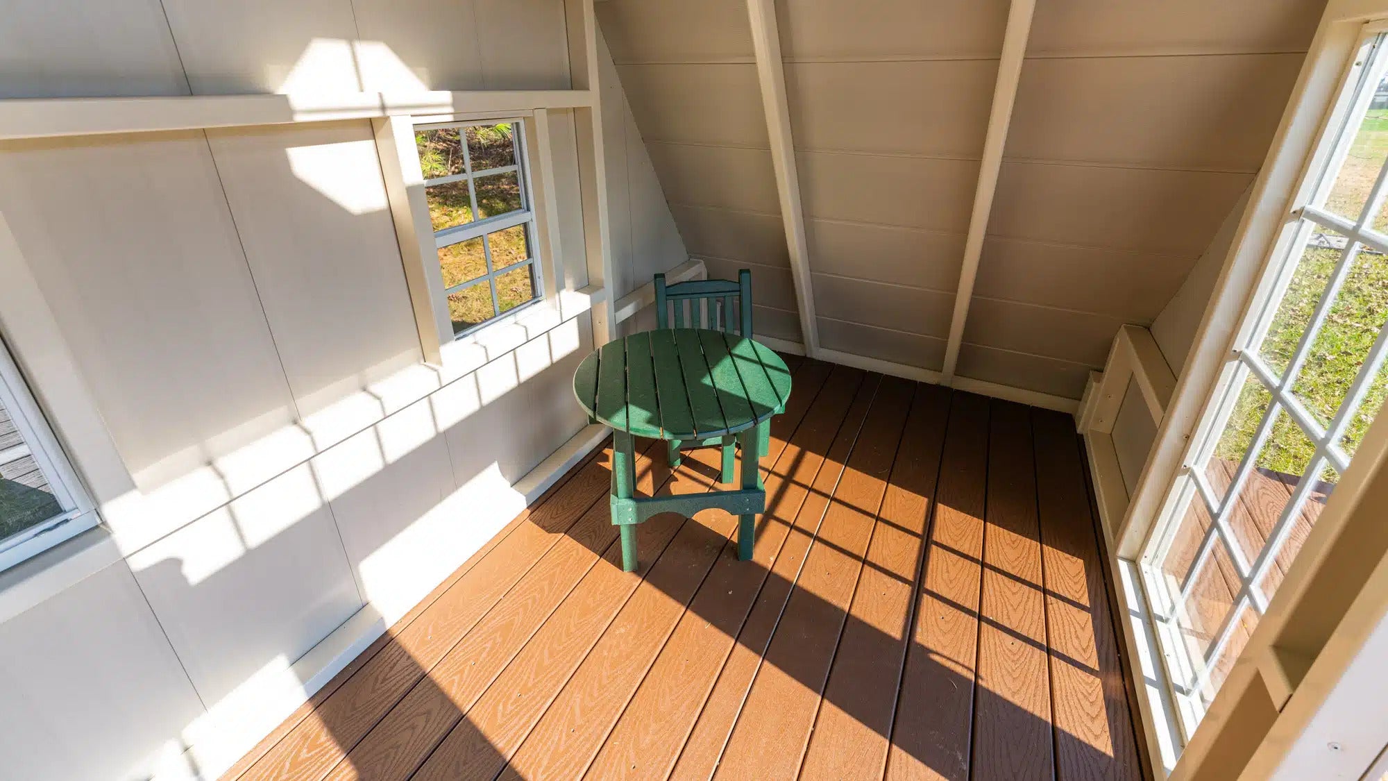 King-Swings-The-Summit-A-Frame-Playset-Table-Inner