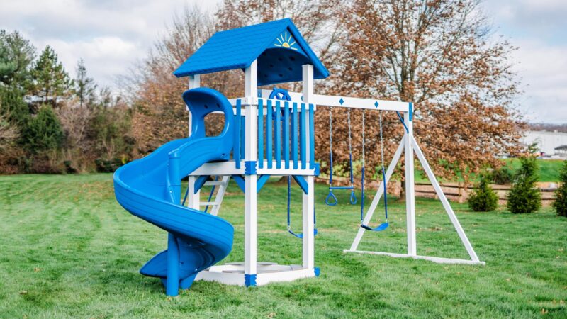 King-Swings-Winnies-Tower-Vinyl-Swing-Set-Side