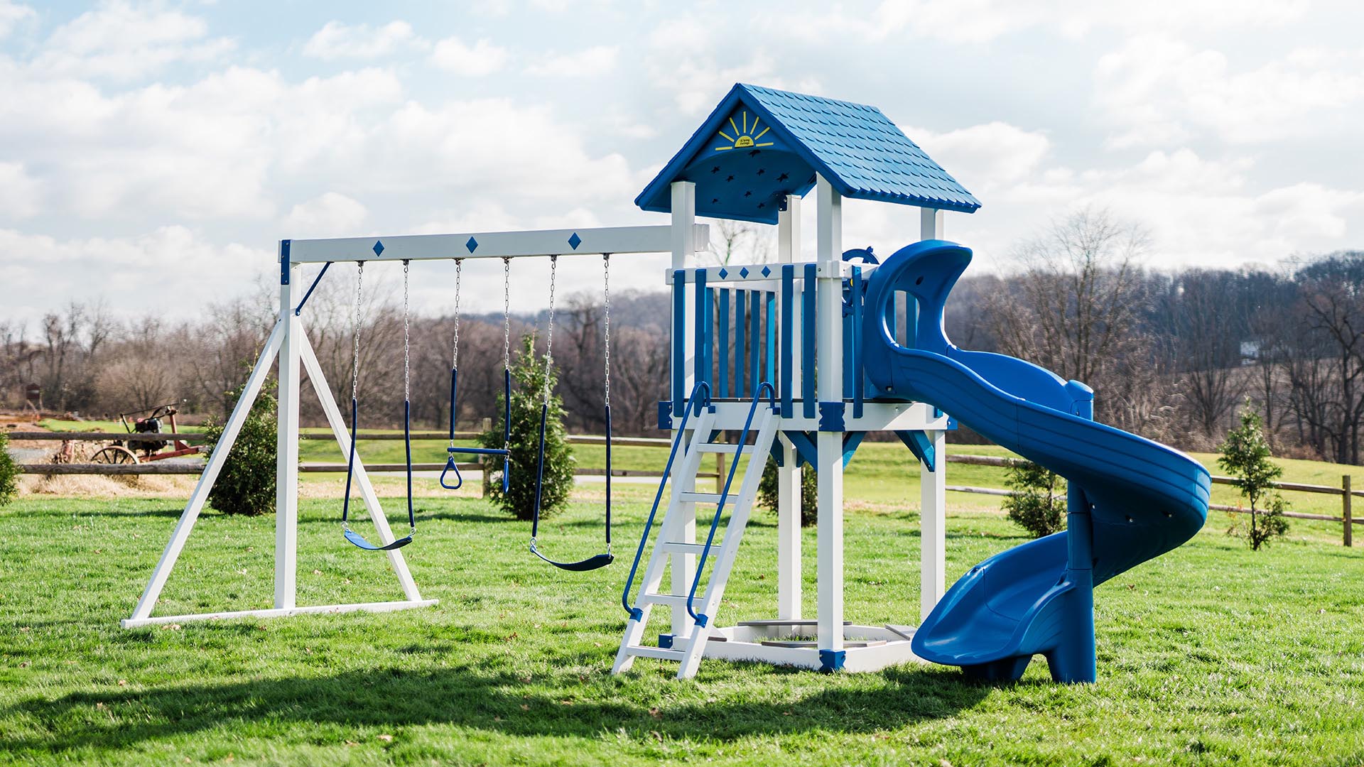 King-Swings-Winnies-Tower-Vinyl-Swing-Set