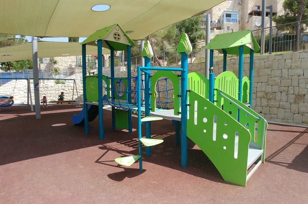 Psagot-Commercial-Playgrounds-Bismarck-Build-Side-Right