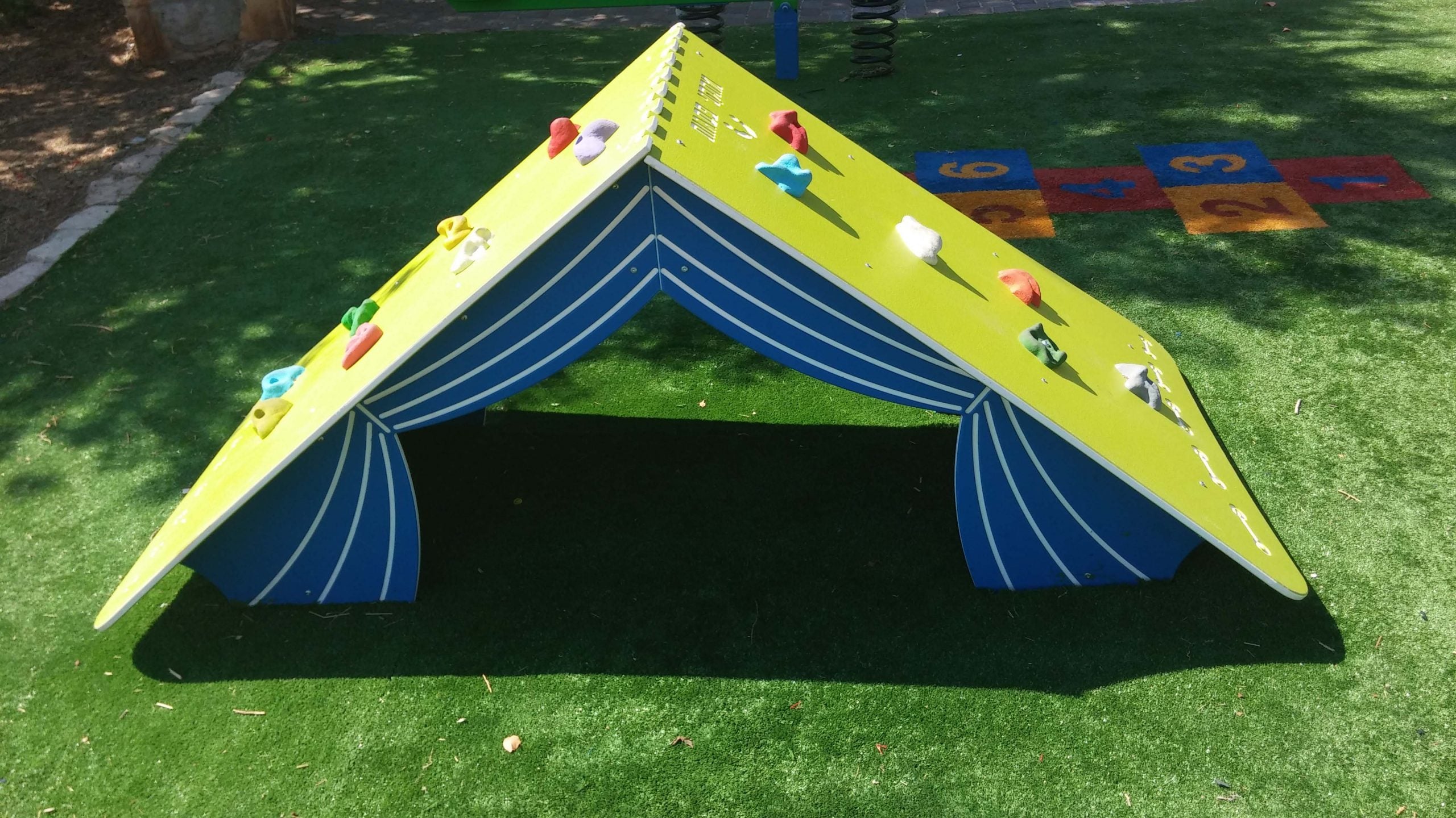 Psagot-Commercial-Playgrounds-Climbing-House-Build-Front