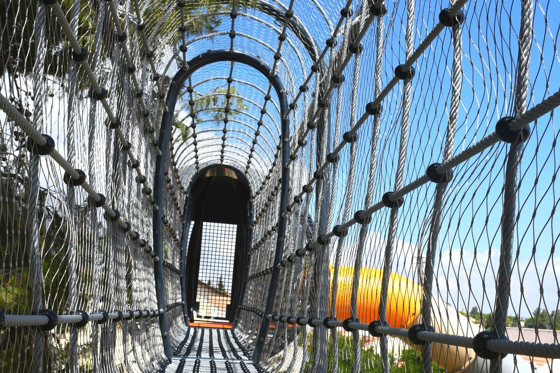 Psagot-Commercial-Playgrounds-Double-Bubble-B-Build-2