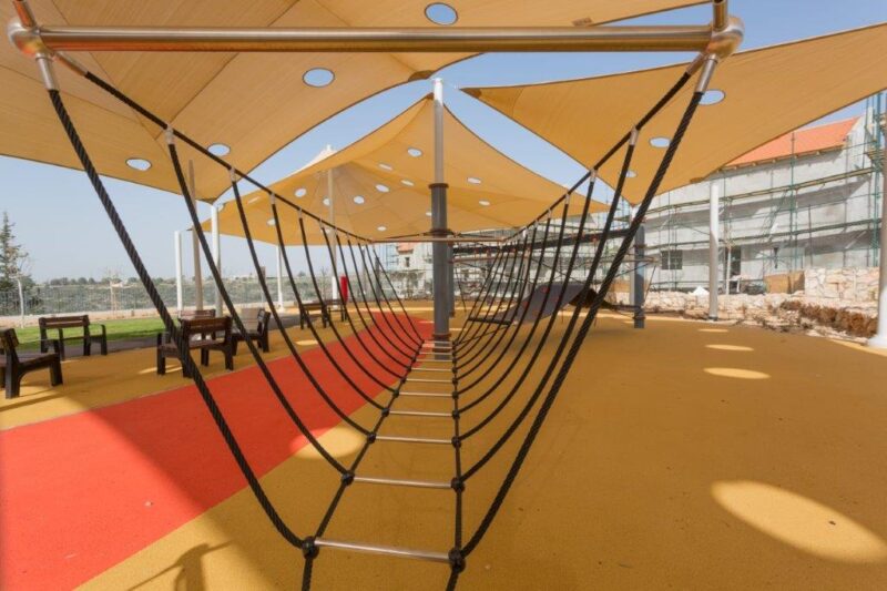 Psagot-Commercial-Playgrounds-GrandeBridge-Build-4