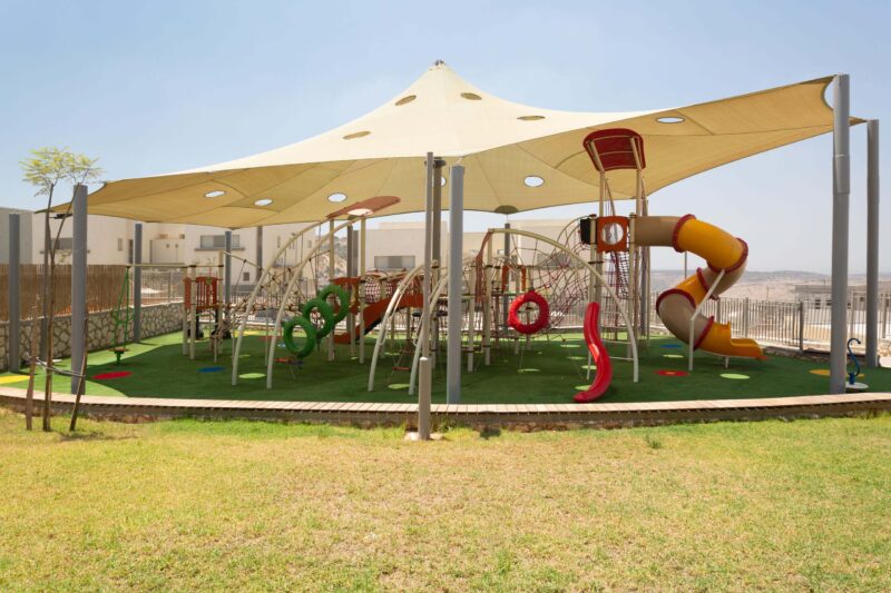 Psagot-Commercial-Playgrounds-Memphis-Build-Front