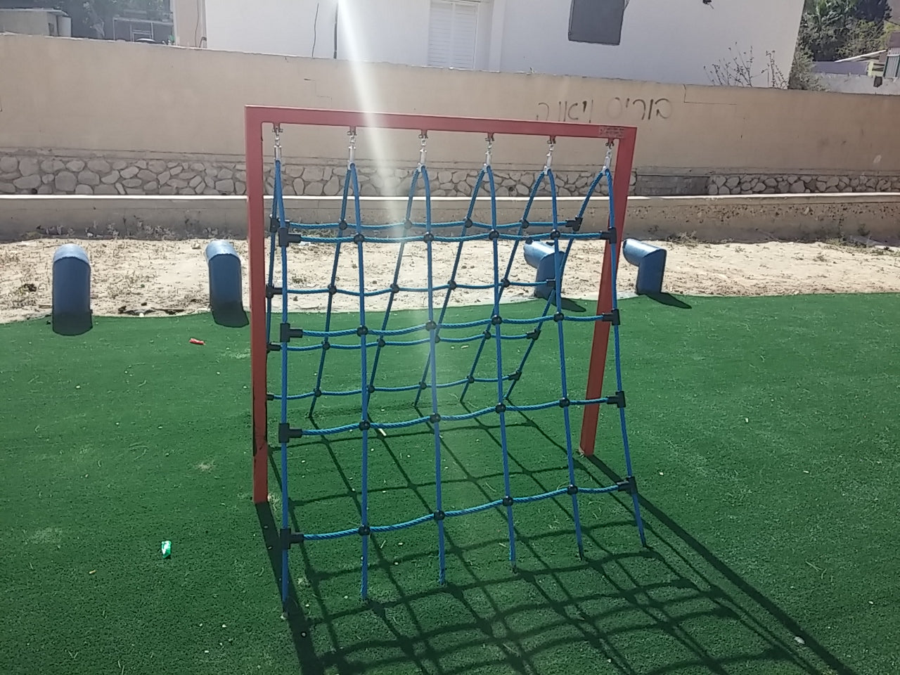 Psagot-Commercial-Playgrounds-Neptune-Build