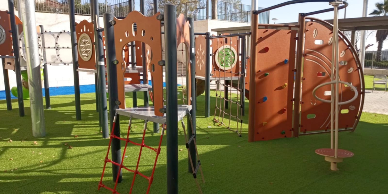 Psagot-Commercial-Playgrounds-Phoenix-Build-Climbing