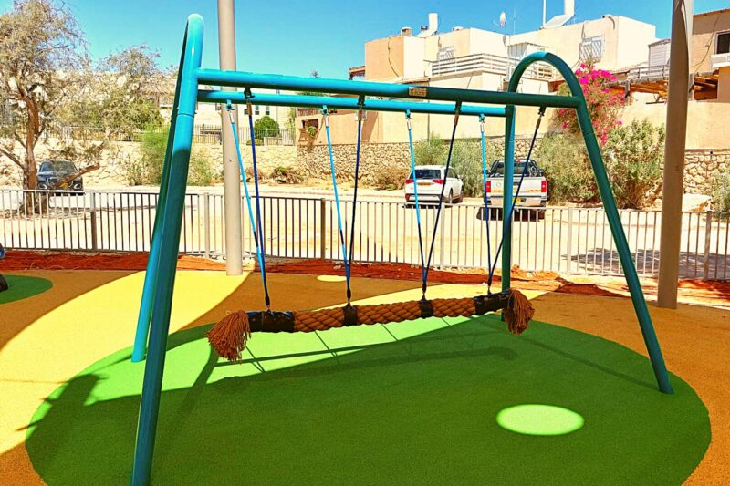 Psagot-Commercial-Playgrounds-Rope-Snake-Swing-Build