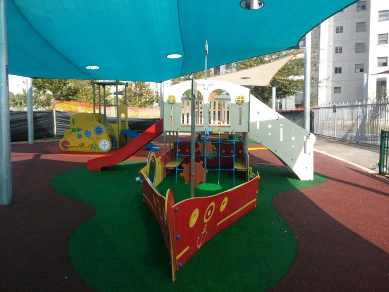 Psagot-Commercial-Playgrounds-The-Mayflower-Build-Front