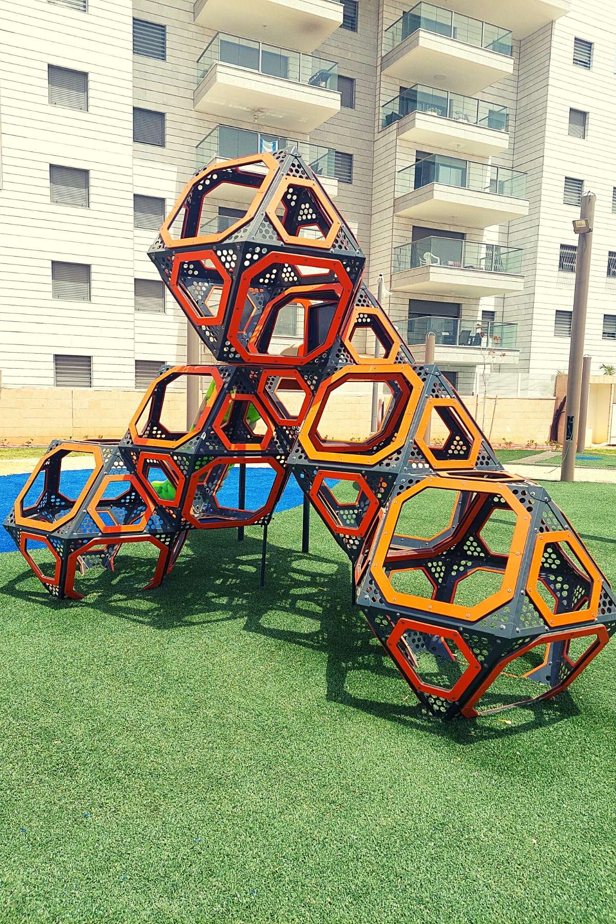 Psagot-Commercial-Playgrounds-The-Missouri-Build-Back