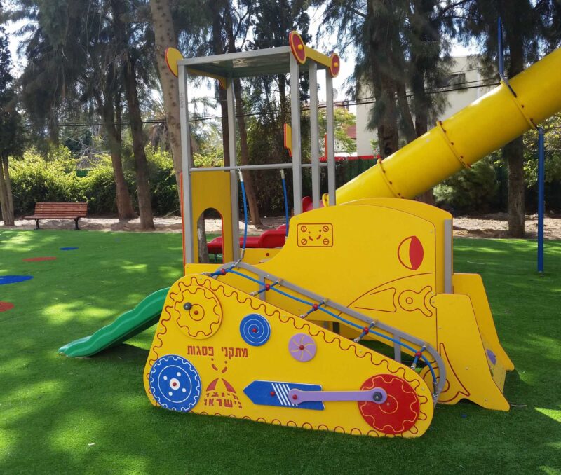 Psagot-Commercial-Playgrounds-Tractor-Build-Side-Right