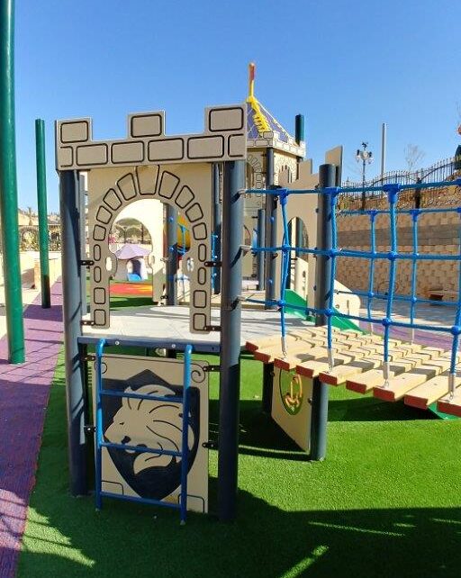 Psagot-Commercial-Playgrounds-Trenton-Build-Tower-2